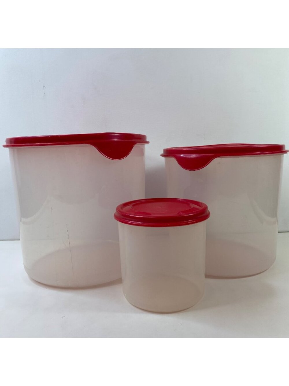 Set Of 3 Red Lid Plastic Food Storage Containers Stackable Design BPA-Free